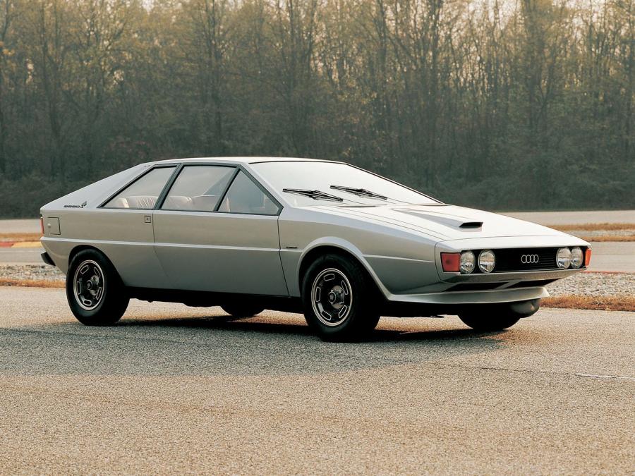  Audi Karmann Asso Di Picche Concept 1973 года  (фото 1 из 14)